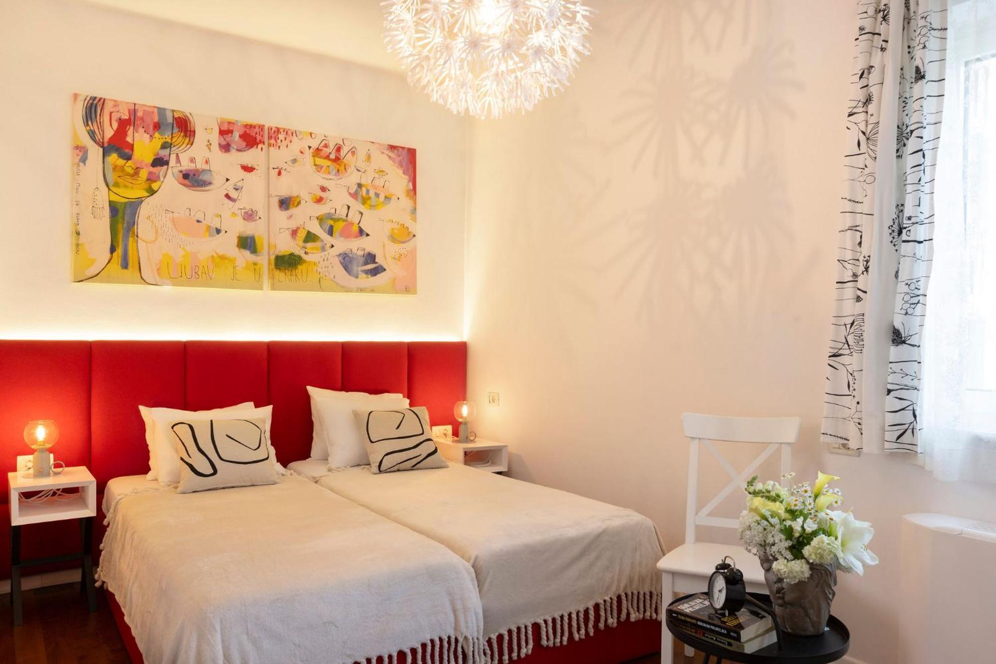 Apartment Deluxe Bellevue ซาตอน ภายนอก รูปภาพ