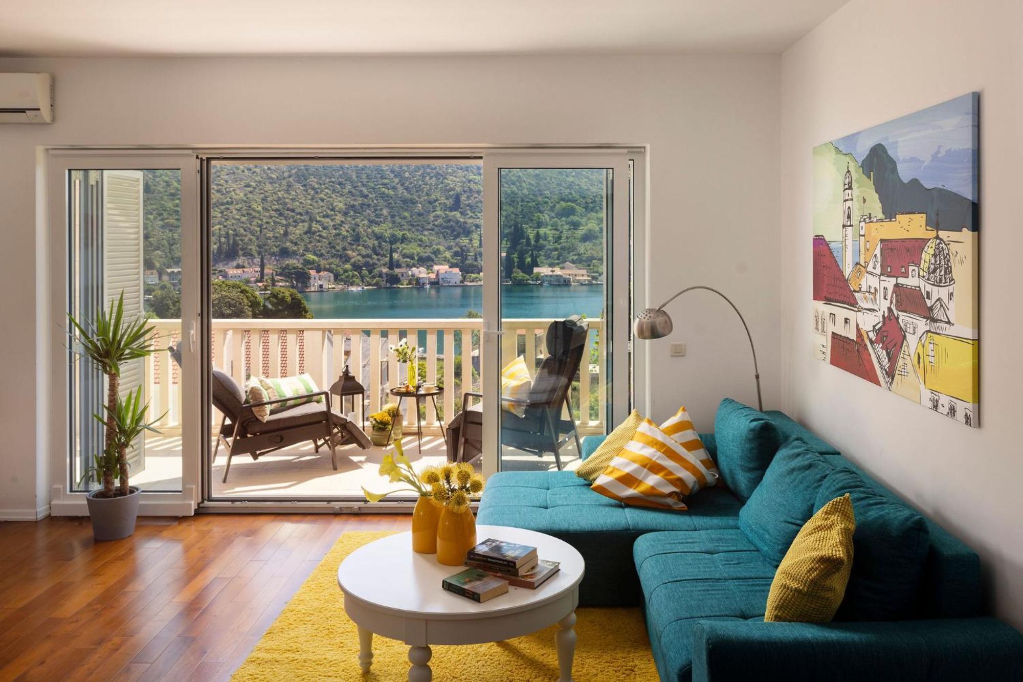 Apartment Deluxe Bellevue ซาตอน ภายนอก รูปภาพ